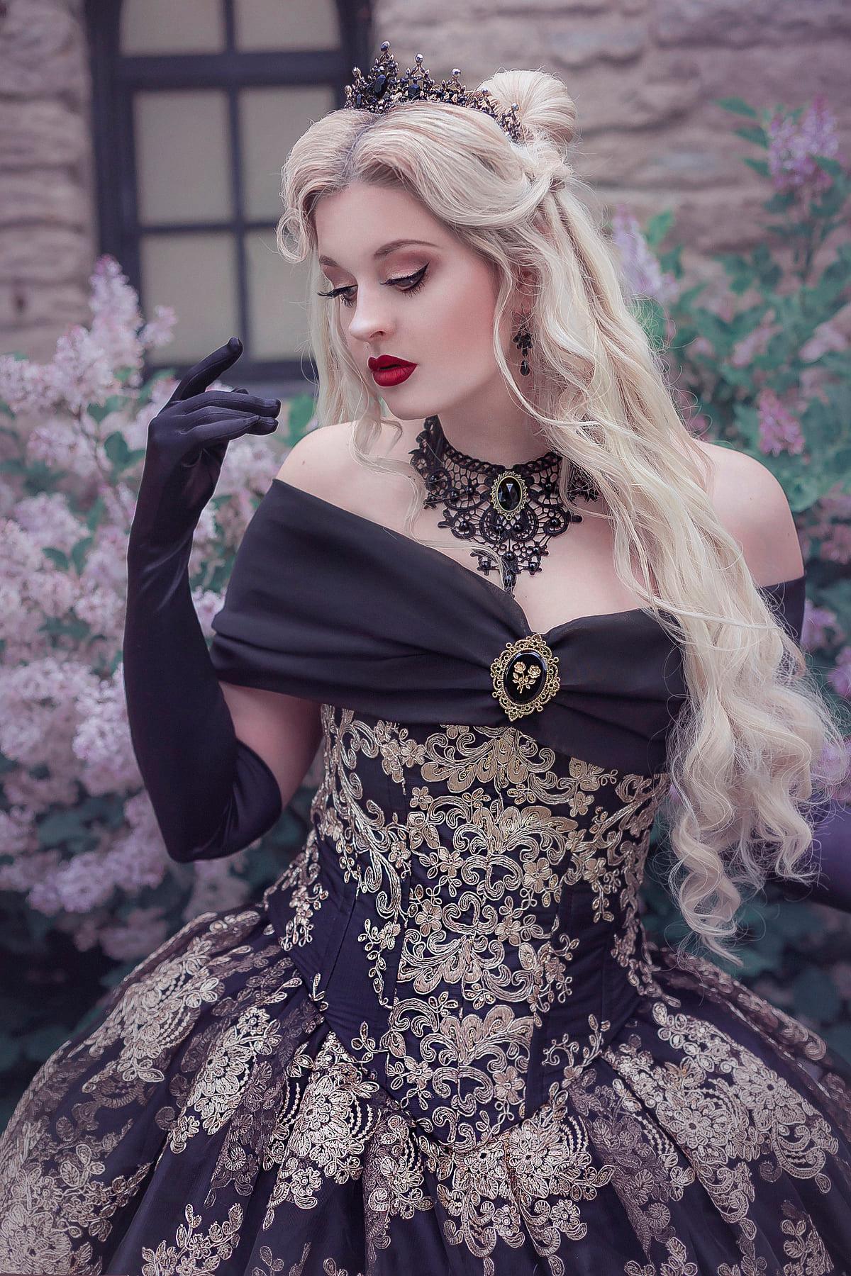 Alis Sequin Mini Dress Black Gold – BACCIO by Altamirano
